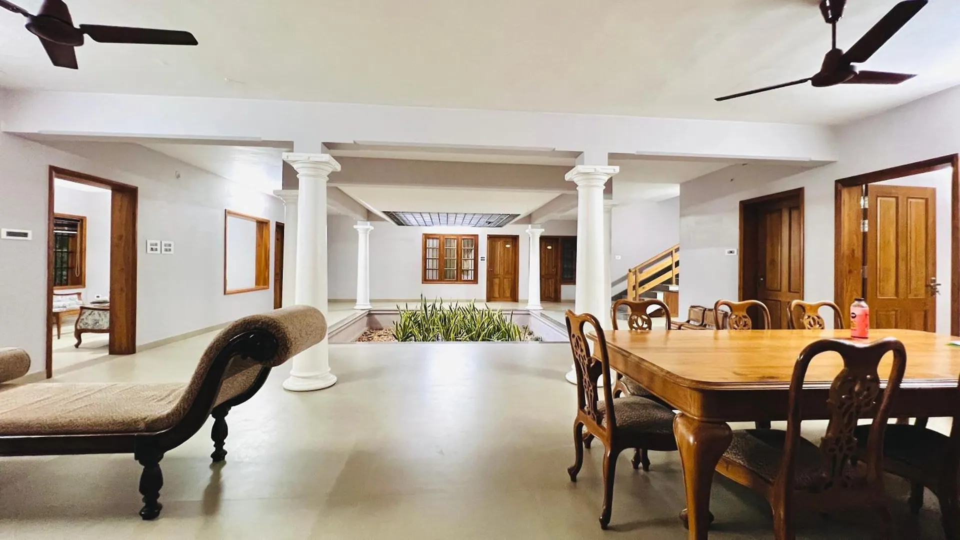 Apartmán Waterfront By Palmyra Kollam 0*,
