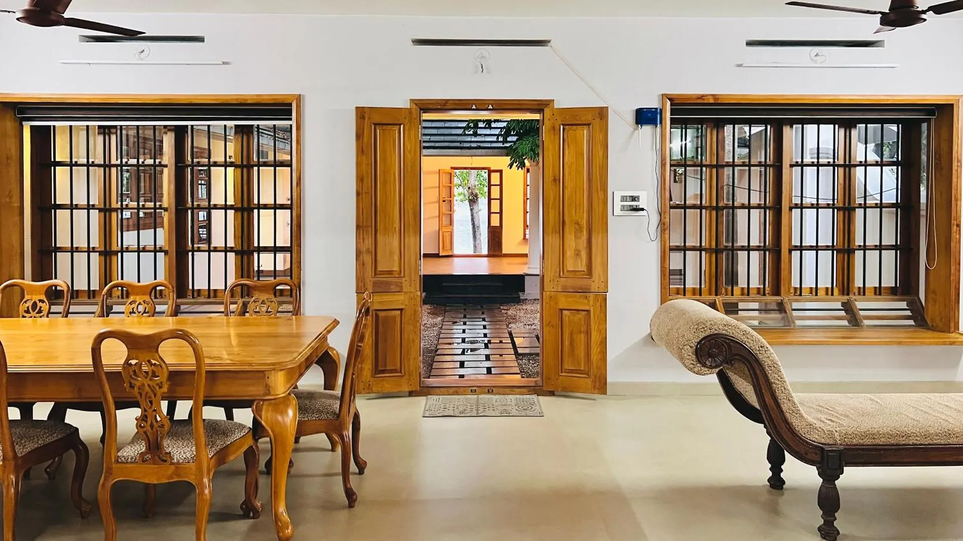 Waterfront By Palmyra Apartment Kollam